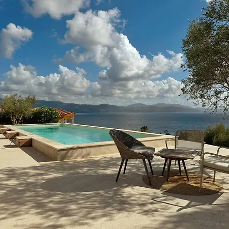 Casa Bianca Piscine Privee Et Vue Familiale Villa Sagone (Corsica)