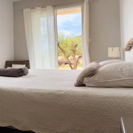 Casa Bianca Piscine Privée Et Vue Familiale Villa *