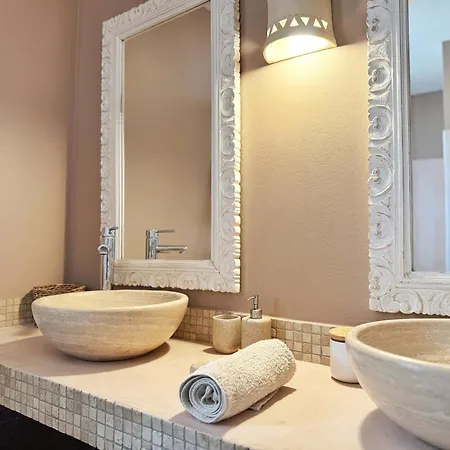 Casa Bianca Piscine Privée Et Vue Familiale *