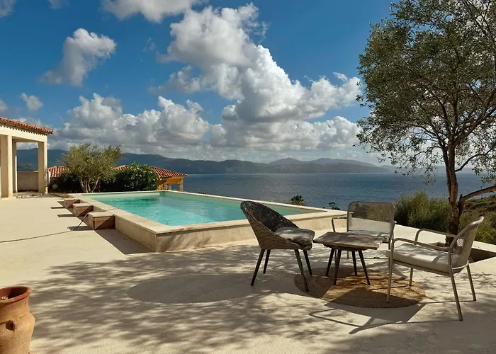 Casa Bianca Piscine Privee Et Vue Familiale Vila Sagone (Corsica)