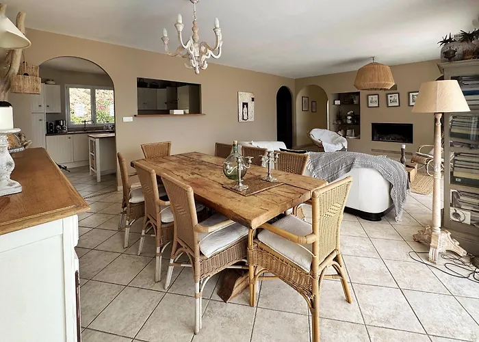 Casa Bianca Piscine Privee Et Vue Familiale