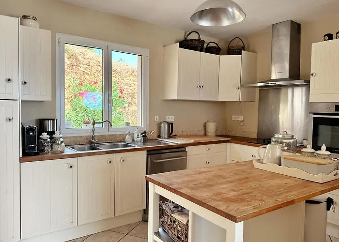 Casa Bianca Piscine Privee Et Vue Familiale *