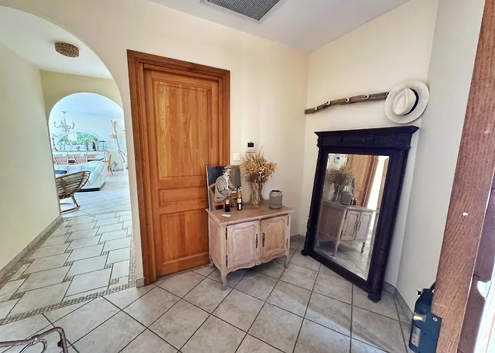 Casa Bianca Piscine Privee Et Vue Familiale Vila